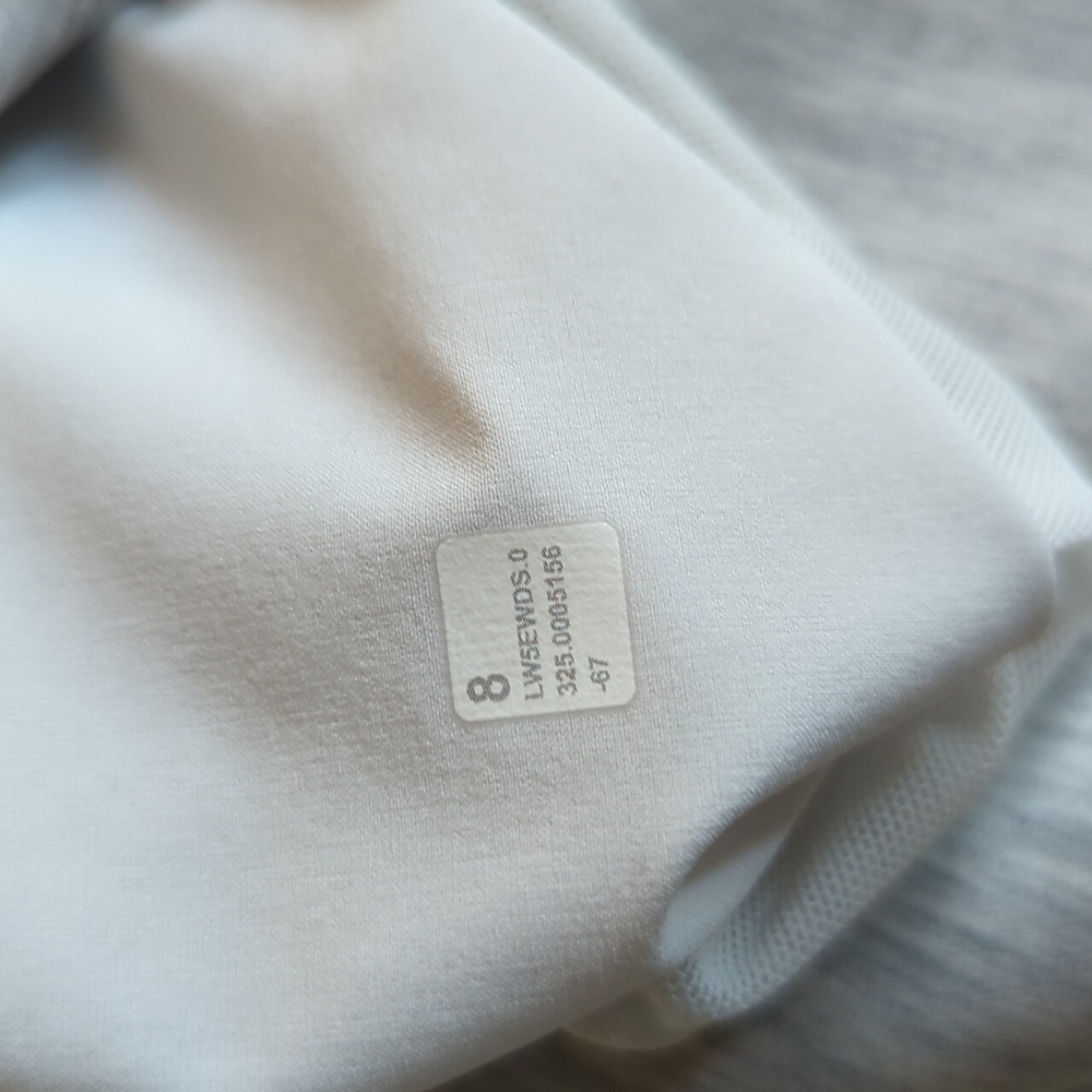 NWOT - Lululemon Softstreme High Rise Pant - Regular - Size 8 - Picture 7 of 7